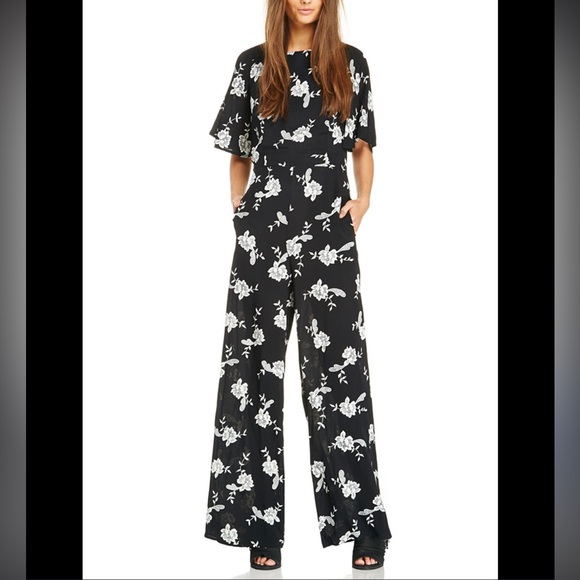 Line & Dot Floral Rose Wide Leg Jumpsuit Open Back Medium - Picture 1 of 3